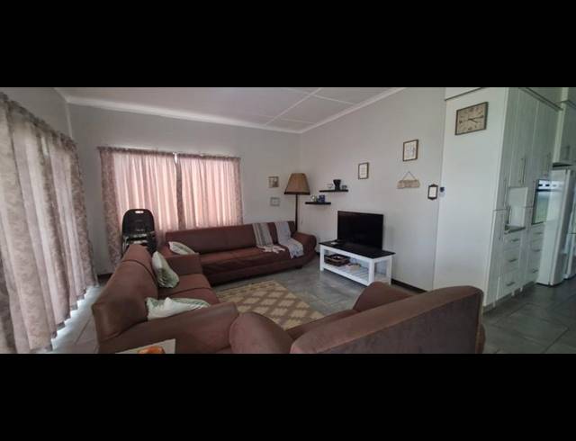 2 BEDROOM APARTMENT FOR SALE IN MANABA BEACH